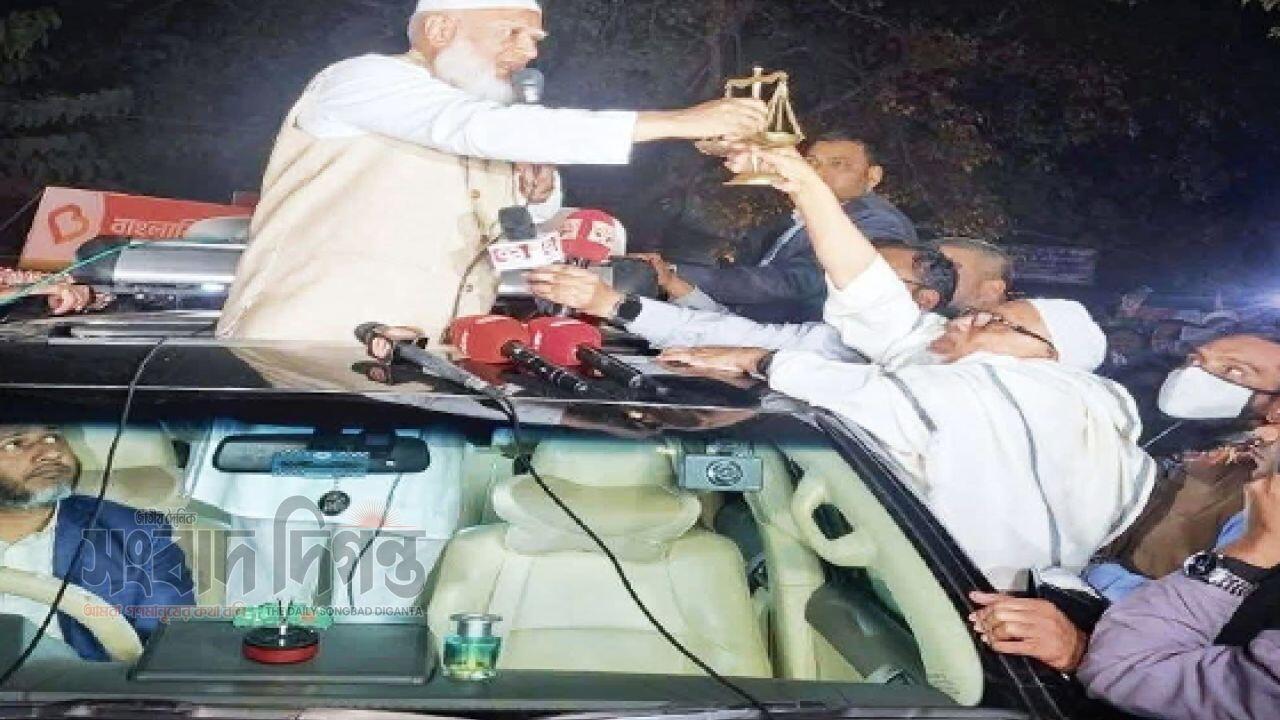 মুকসুদপুরে জামায়াতের আমির ডা: শফিকুর রহমানের আগমনে পথসভায়  জনতার ঢল