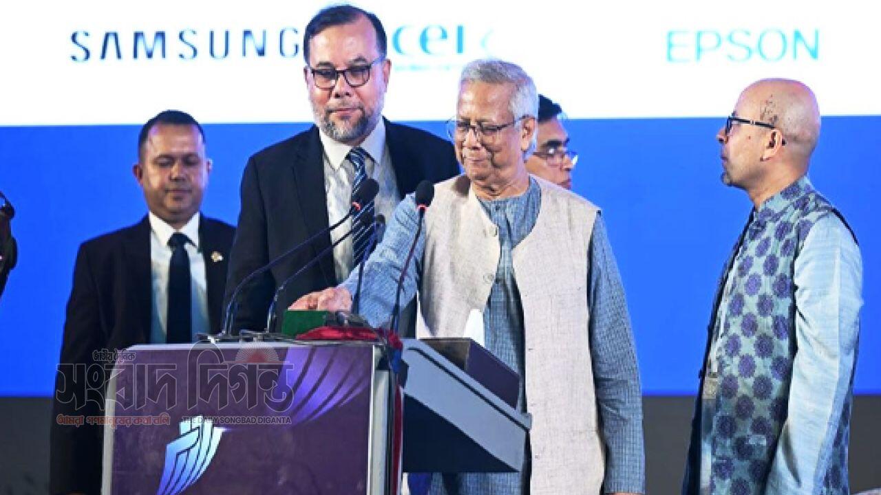 পরিবর্তনশীল বিশ্বের সঙ্গে তাল মেলাতে প্রযুক্তির দ্রুত অগ্রগতি প্রয়োজন: প্রধান উপদেষ্টা