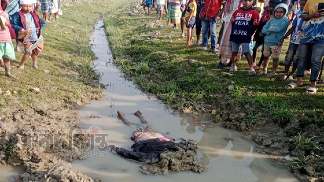 কিশোরগঞ্জের মিঠামইনে নালা থেকে কৃষকের গলা কাটা লাশ উদ্ধার 