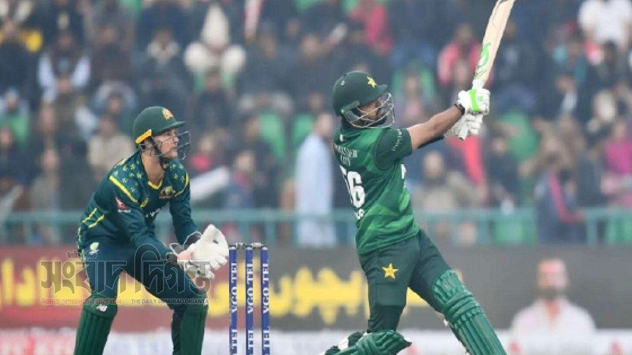 বাবর আজম ভাঙলেন বিরাট কোহলির আন্তর্জাতিক টি-টোয়েন্টি রেকর্ড