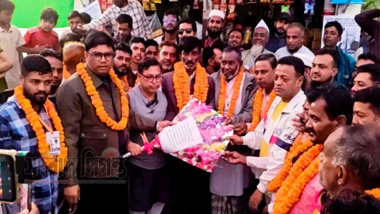 দল পরিবর্তন আ.লীগের অর্ধশতাধিক নেতাকর্মীর বিএনপিতে যোগ