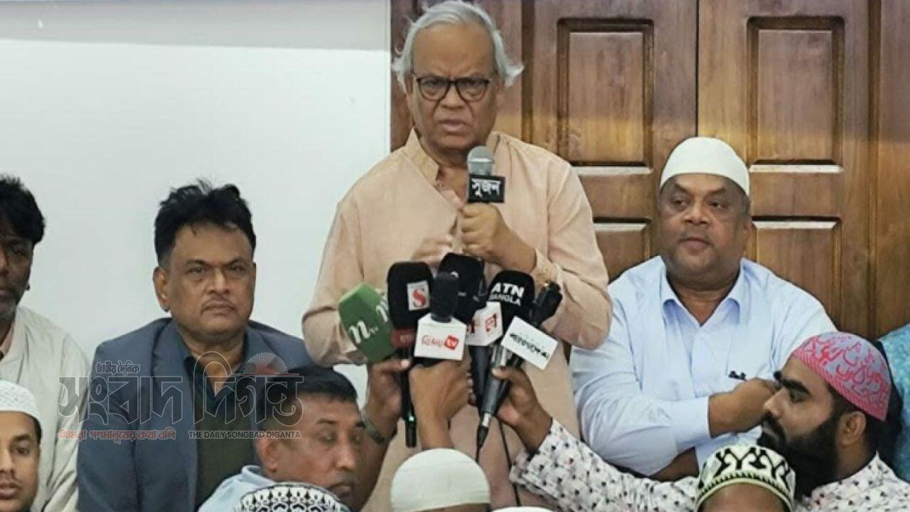 নারীবিদ্বেষের অভিযোগ থেকে দৃষ্টি সরাতে নতুন ইস্যু আনছে জামায়াত : রিজভী
