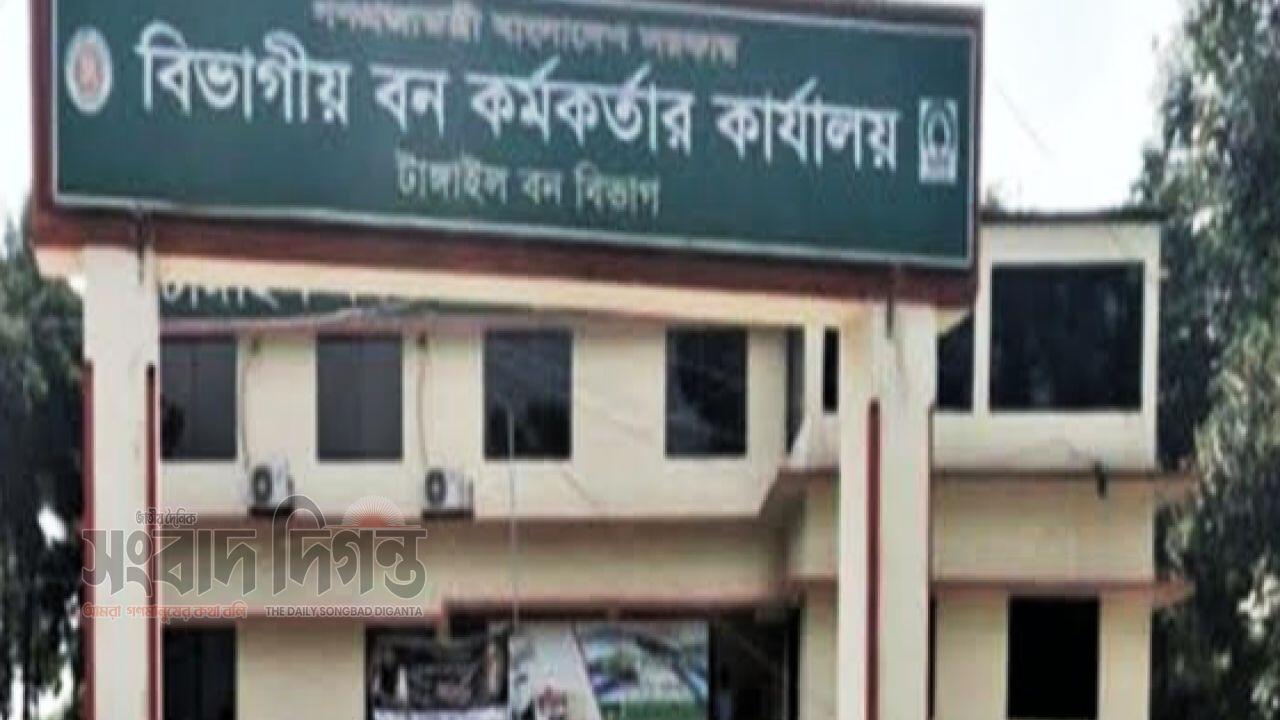চা খাওয়ার জন্য ৫২০ টাকা ঘুষ নিলেন বিট অফিসার