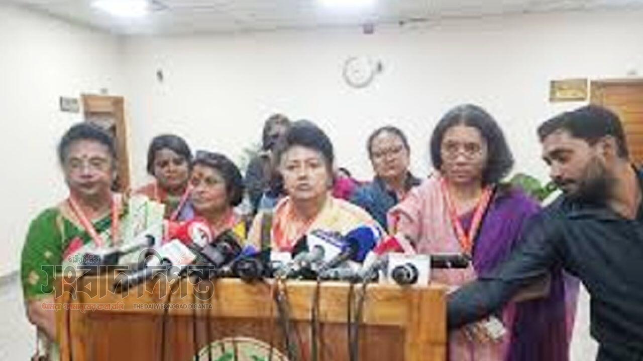 জামায়াত আমিরের প্রার্থীতা বাতিলের দাবিতে নারী সংগঠনগুলোর ইসিতে স্মারকলিপি