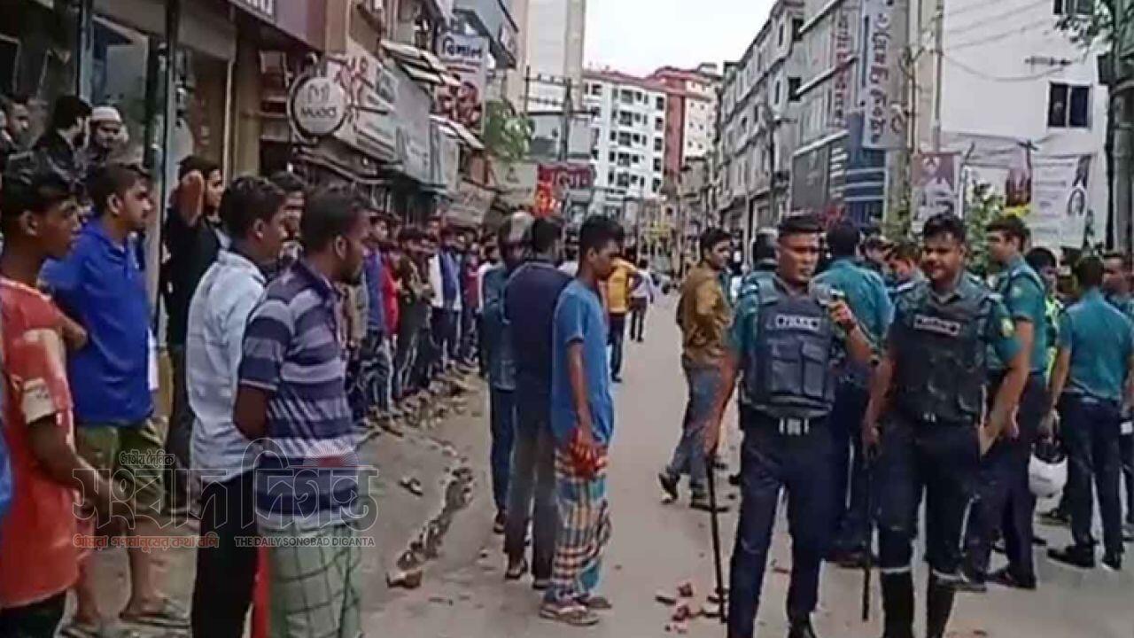 বাউফলে জামায়াতের মিছিলে দুর্বৃত্তদের হামলা