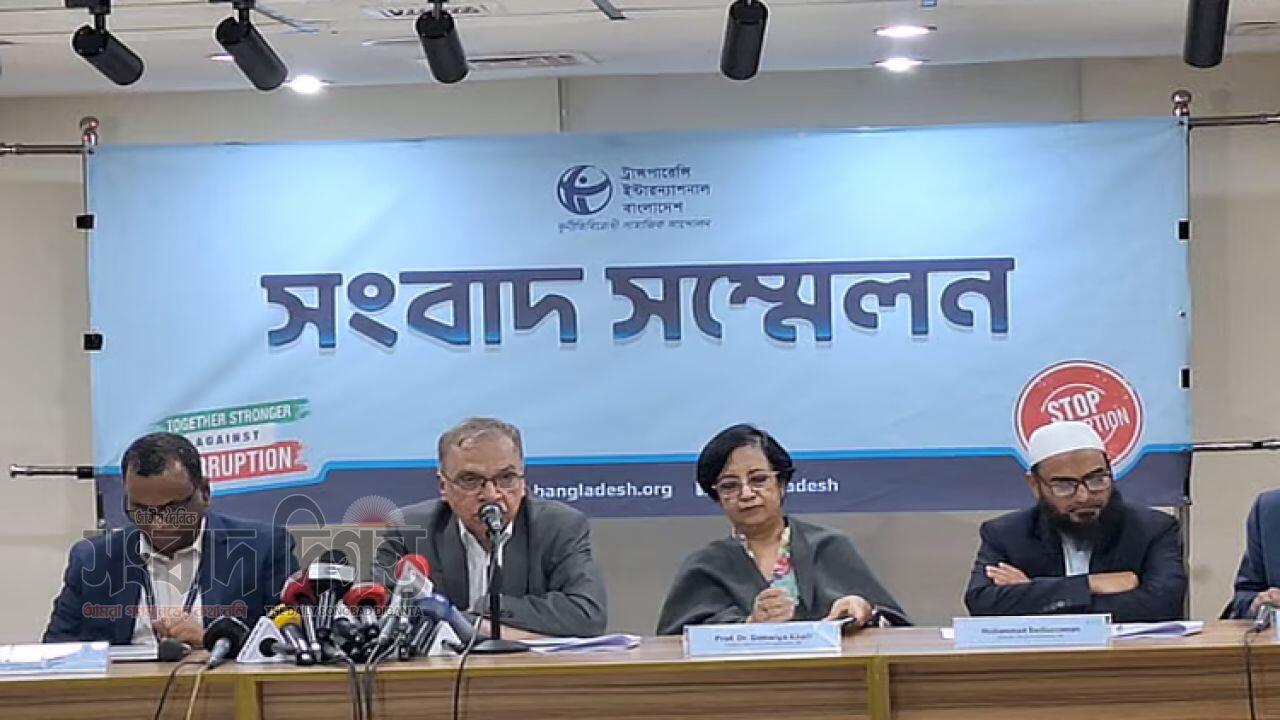 দায়িত্ব পালনে অন্তর্বর্তী সরকার প্রায় ব্যর্থ : ড. ইফতেখারুজ্জামান