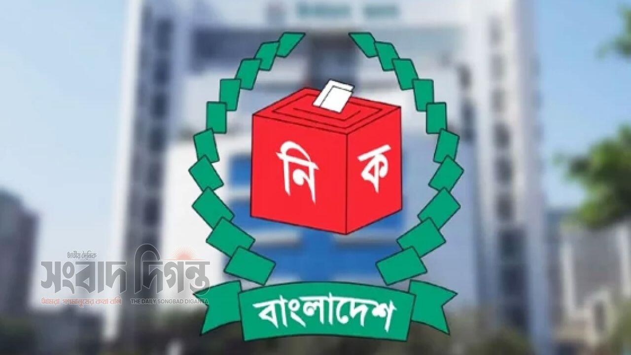 বরিশালে কেন্দ্র ছাড়ায় দুই সহকারী প্রিসাইডিং কর্মকর্তা বরখাস্ত