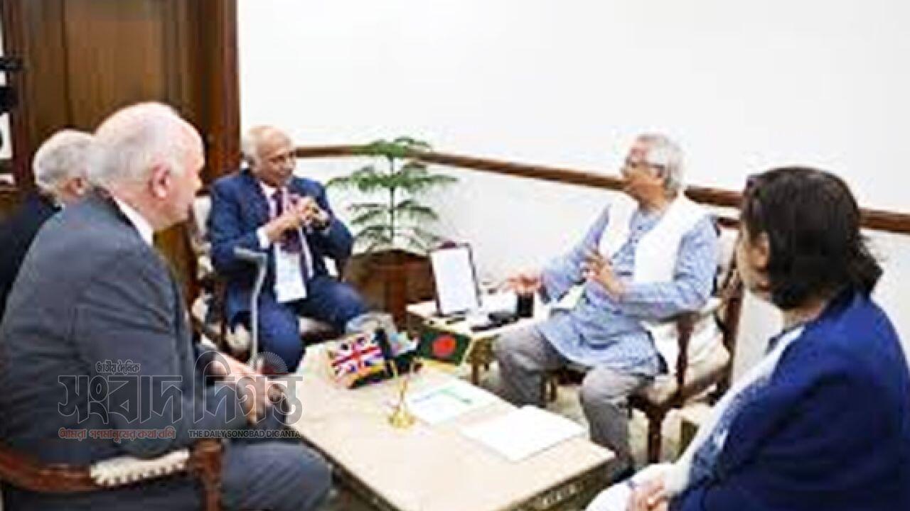 প্রধান উপদেষ্টার সঙ্গে ভয়েস ফর জাস্টিস প্রতিনিধিদলের সাক্ষাৎ