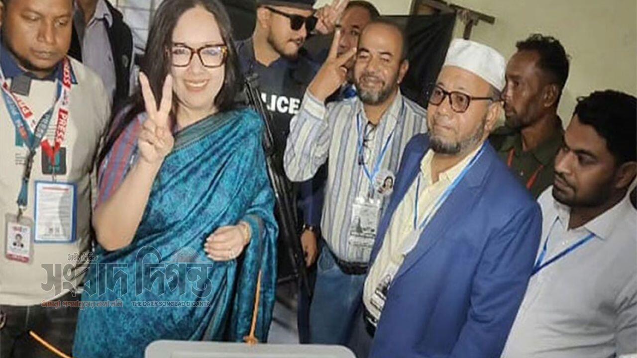 কিছুটা প্রশাসনিক হস্তক্ষেপের সম্মুখীন হচ্ছে কর্মীরা : রুমিন ফারহানা