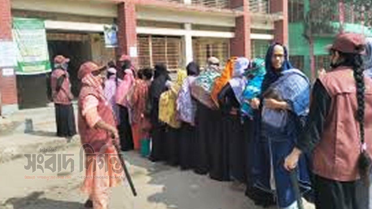 চট্টগ্রাম-৫, কুলগাঁও কেন্দ্রে আড়াই ঘণ্টায় মাত্র ২.৬২% ভোট 