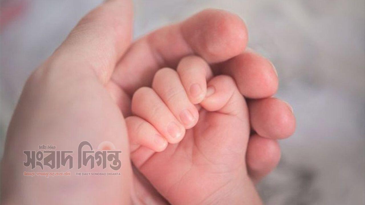 ভোট দিতে এসে কেন্দ্রে সন্তানের জন্ম দিলেন নারী