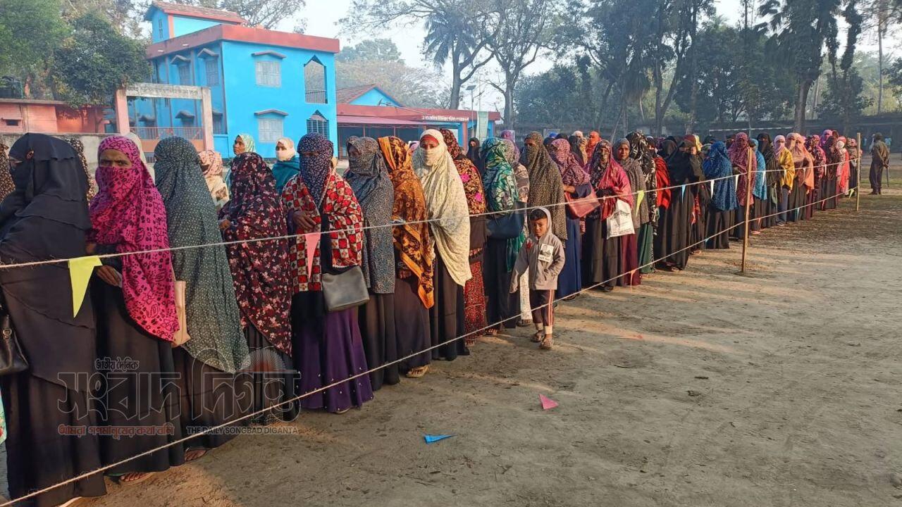যশোর - ৫ (মনিরামপুর) ১৭ বছর প্রতীক্ষার পর মিলল গণতন্ত্রের স্বাদ