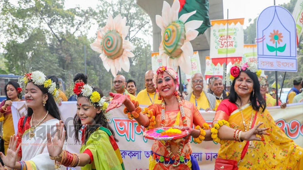 ইতিহাসের ছোঁয়ায় বসন্তের রঙ, মুক্তিযুদ্ধ জাদুঘরে উৎসব 