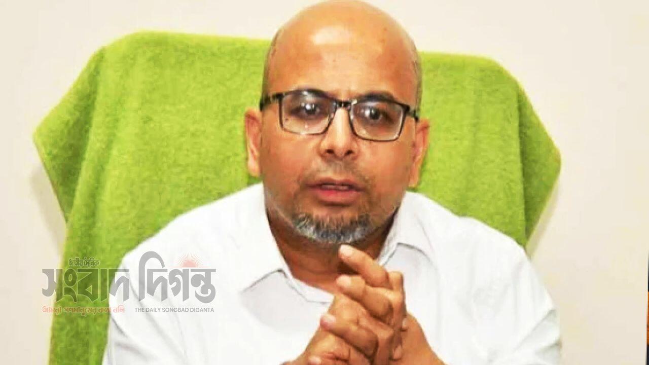 এমিরেটস এয়ারলাইনস ফ্লাইটে দেশ ছাড়লেন আইসিটি বিশেষ সহকারী