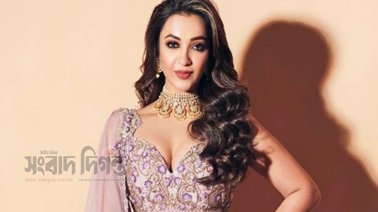 রহস্য, অ্যাকশন আর কৌশানীর নতুন লুক