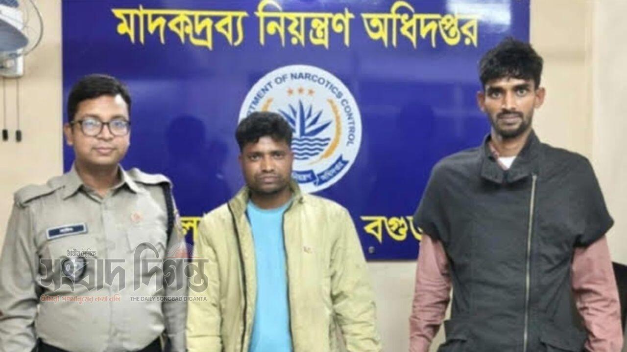 বগুড়ায় সাহরির সময় ৩ হাজার পিস ইয়াবাসহ গ্রেপ্তার ২