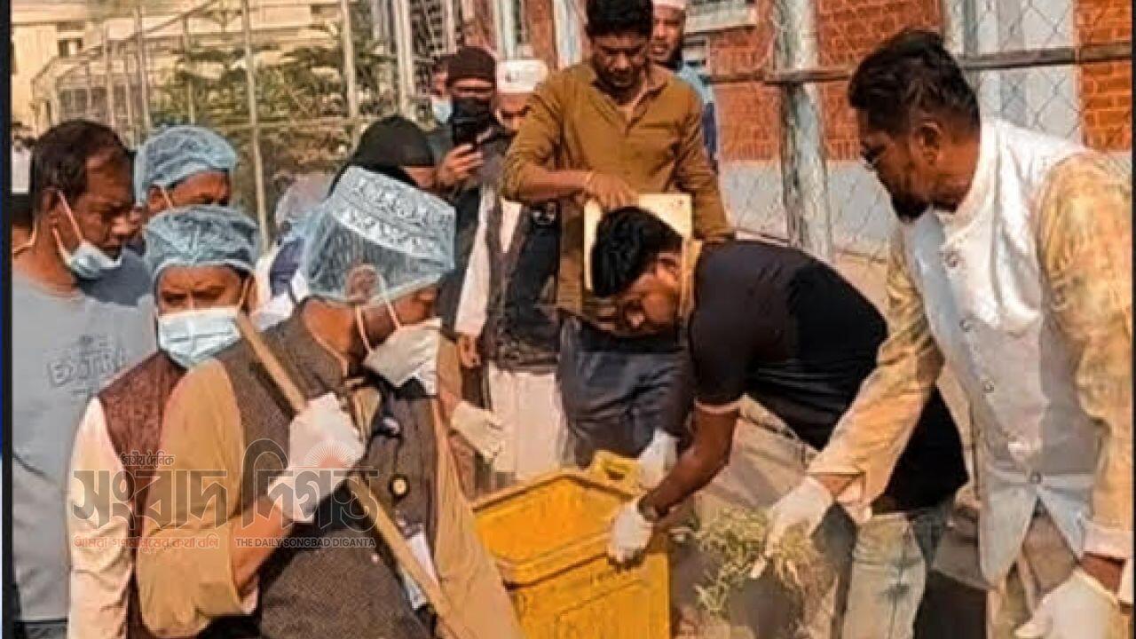 রোগীদের পাশে নবনির্বাচিত এমপি মুফতি আমির হামজা