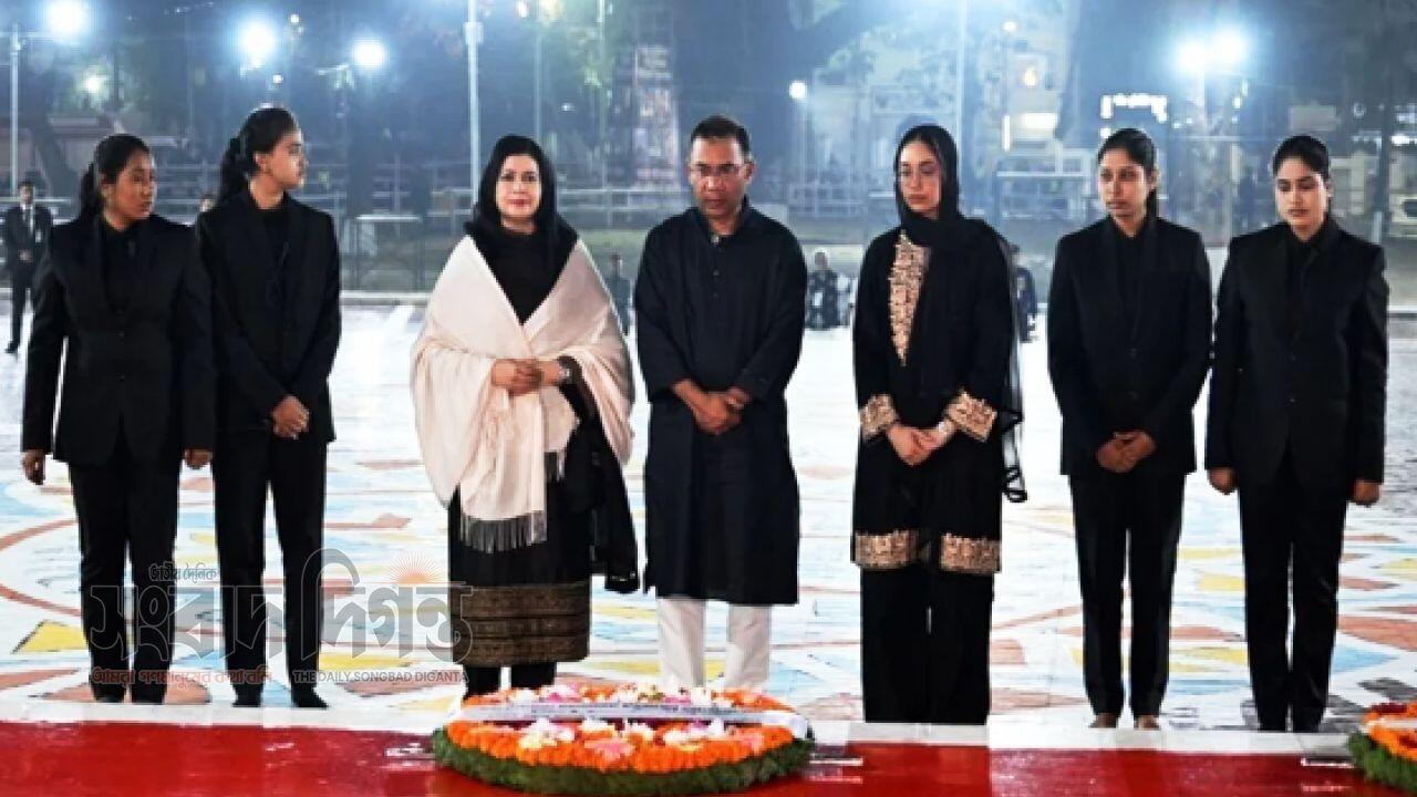 প্রধানমন্ত্রীর সঙ্গে শহীদ মিনারে ভাষা শহীদদের প্রতি শ্রদ্ধা জানিয়েছেন ডা. জুবাইদা ও জাইমা রহমান