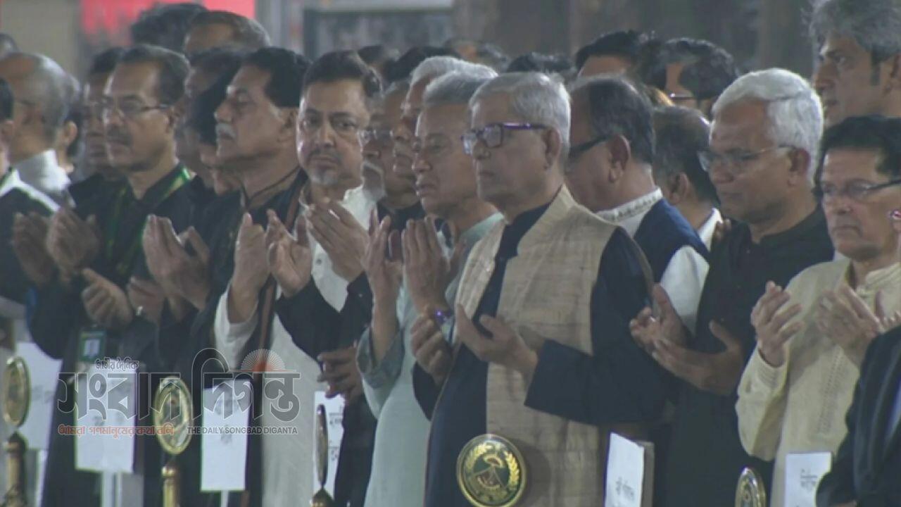 একুশের প্রভাতে ভাষা শহীদদের স্মরণে বিএনপির শ্রদ্ধা 