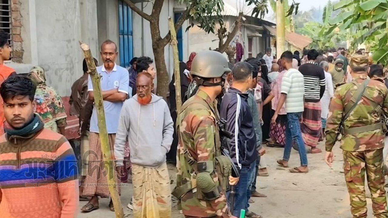 প্রতিপক্ষের হামলায় নড়াইলে রক্তক্ষয়ী সংঘর্ষ প্রাণ গেল ৪ জনের