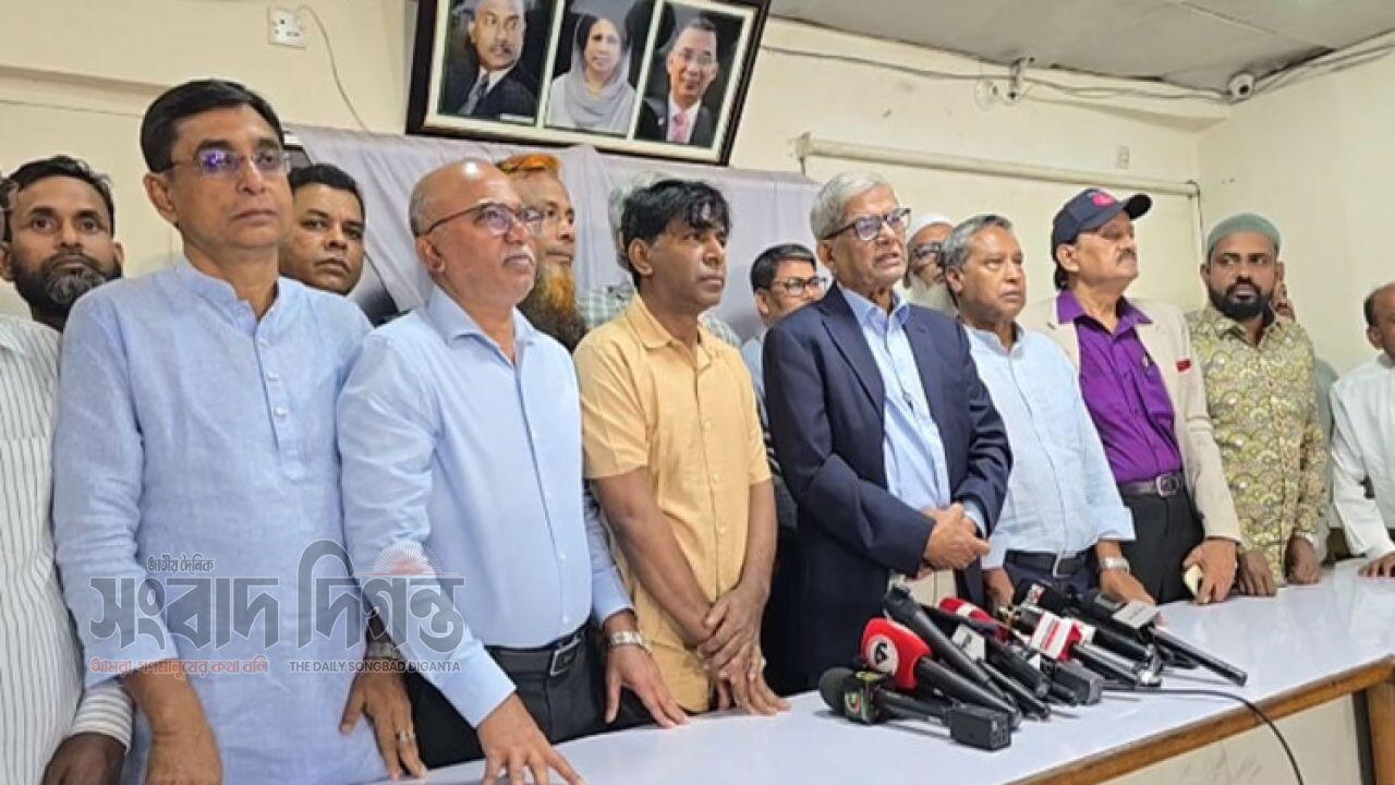 সংরক্ষিত নারী আসনে কারা থাকবেন জানালেন মির্জা ফখরুল 
