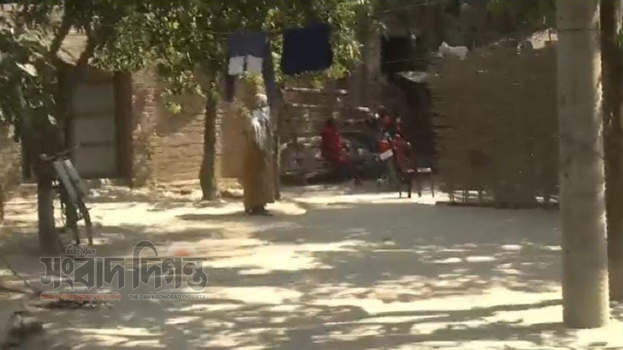 বদরগঞ্জে নাবালিকা ছাত্রী অপহরণের অভিযোগ, উদ্ধারে পুলিশ তৎপর নয় বলে পরিবারের দাবি 