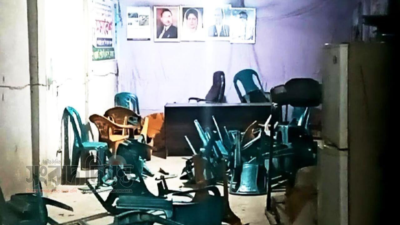 মাগুরায় ভিজিএফ কার্ড নিয়ে বিএনপির দু’গ্রুপে সংঘর্ষ, আহত অন্তত ১১