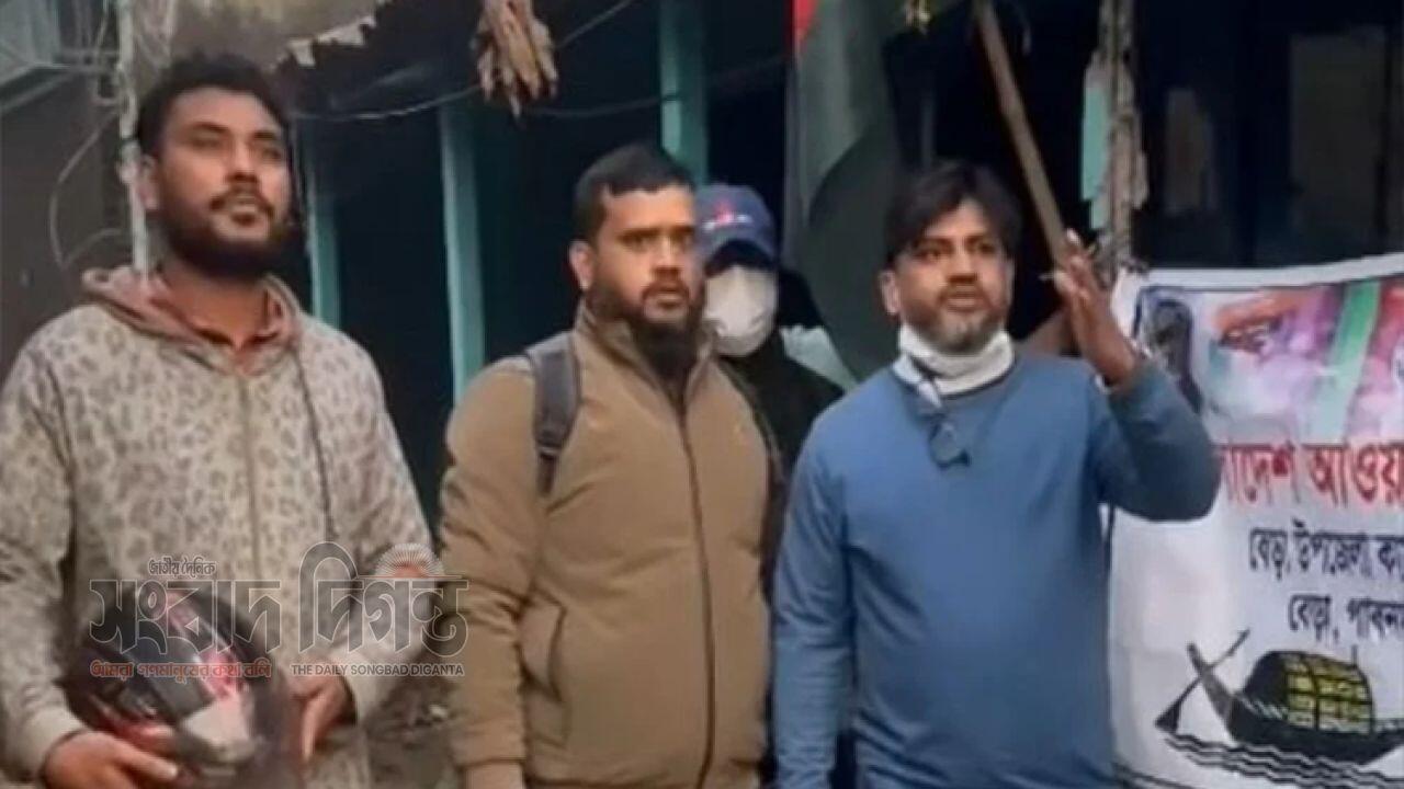 তালা ভেঙে আ.লীগ দলীয় কার্যালয়ে পতাকা উত্তোলন