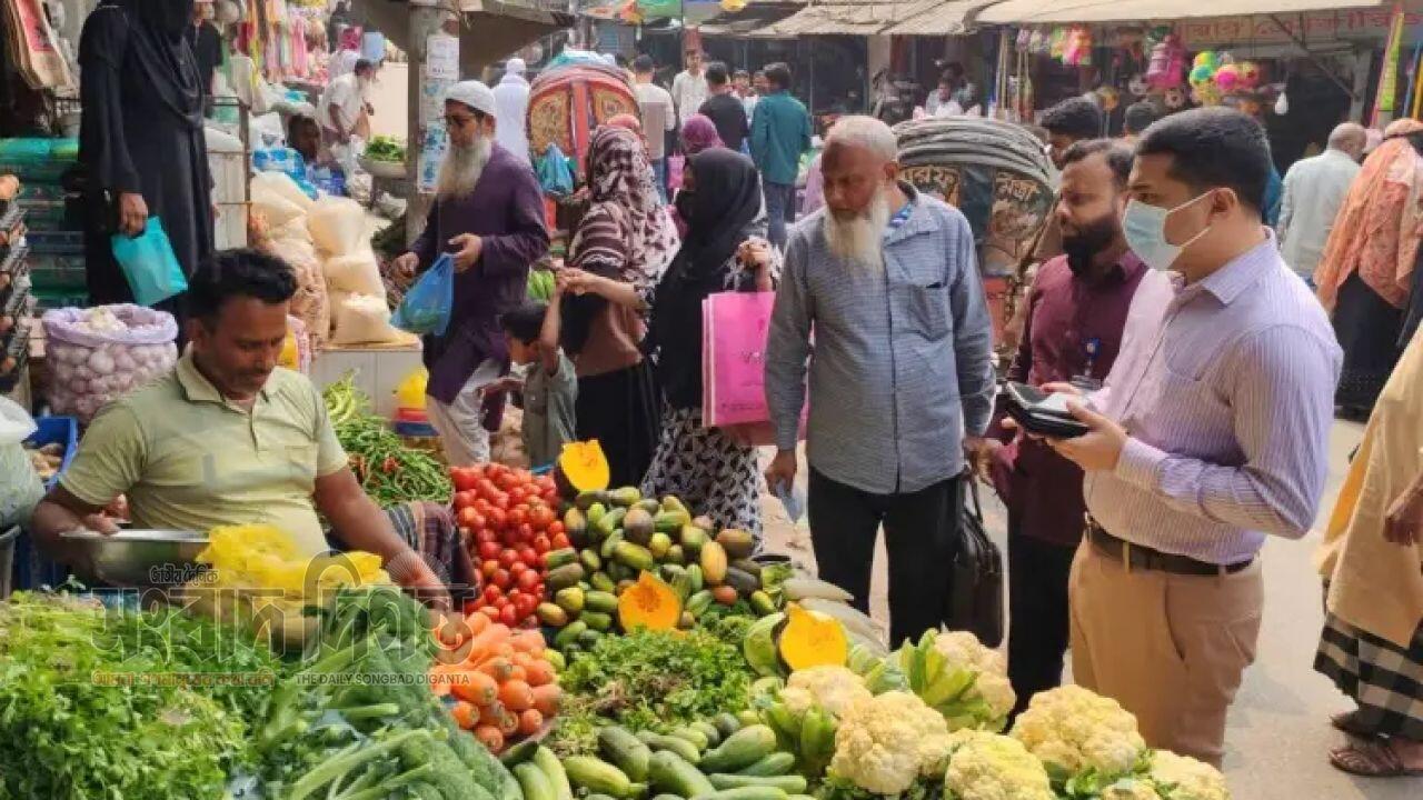সিরাজদিখানে নিত্যপণ্যের বাজারে অভিযান চার ব্যবসায়ীকে জরিমানা