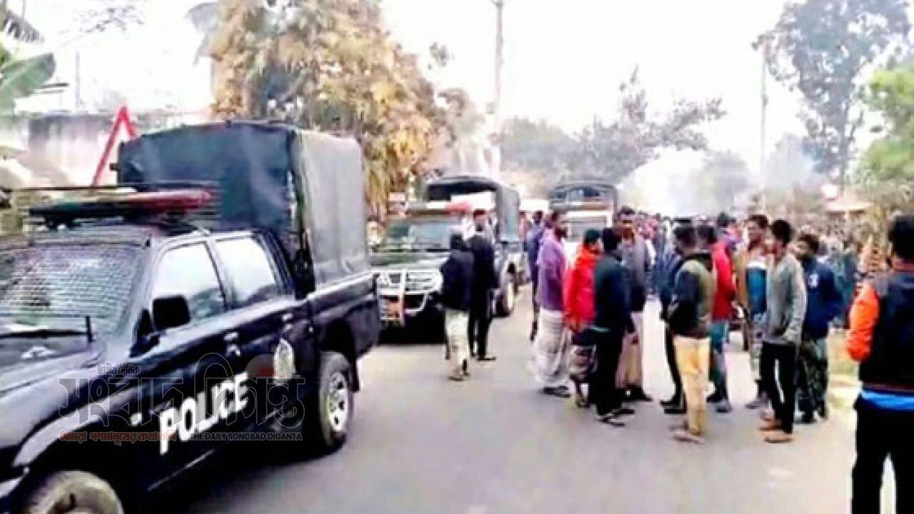 পুঠিয়ায় গণপিটুনি: আইন নিজের হাতে তুলে নেওয়ায় একজনের মৃত্যু, ৩০০ জনের বিরুদ্ধে মামলা