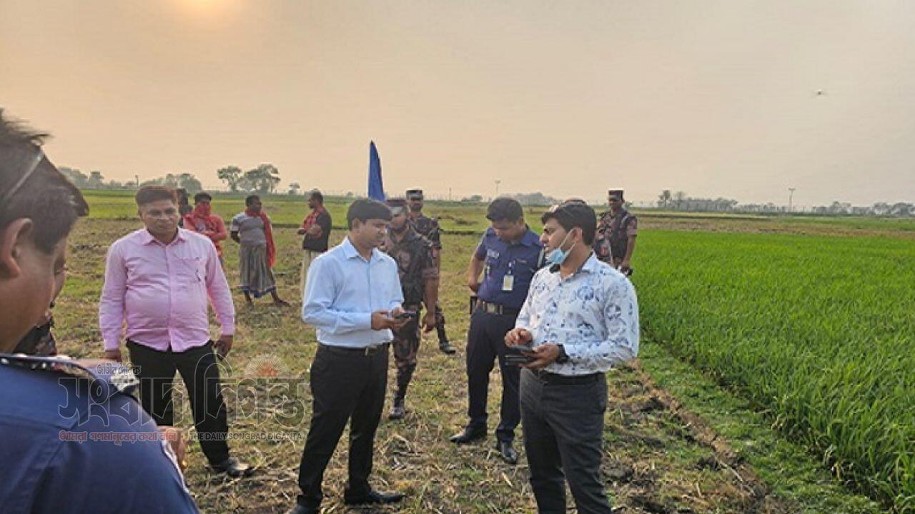 মুজিবনগরের মাঠে অজ্ঞাত পরিচয়ের মৃতদেহ পাওয়া গেছে 