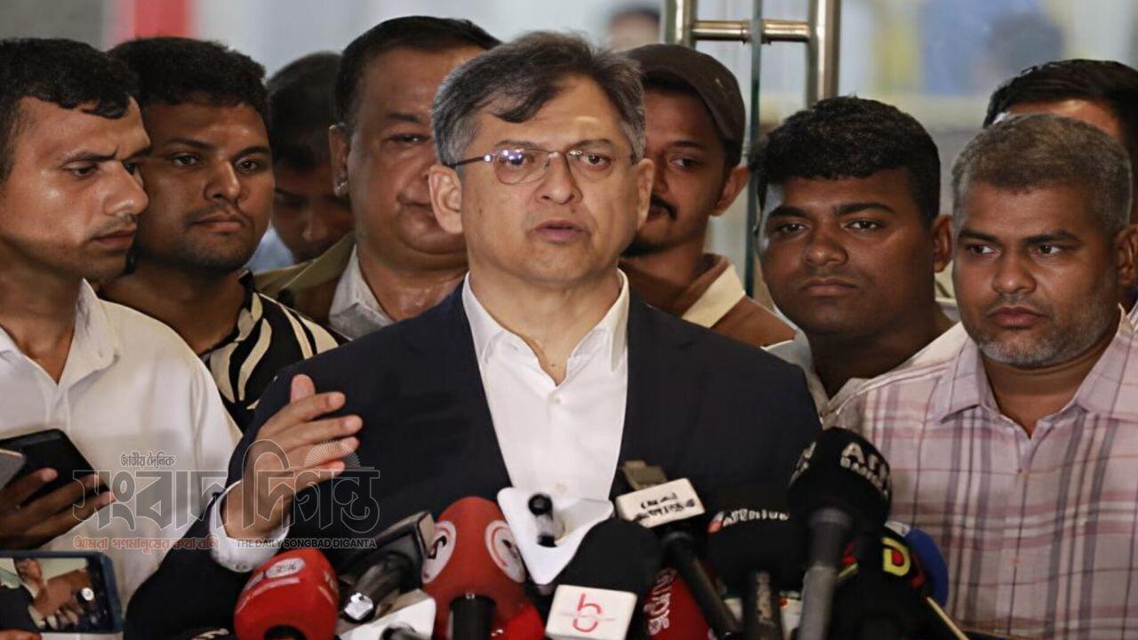 বিএনপি সংসদের নেতিবাচক সংস্কৃতি থেকে বেরিয়ে আসতে চায়: স্বরাষ্ট্রমন্ত্রী 