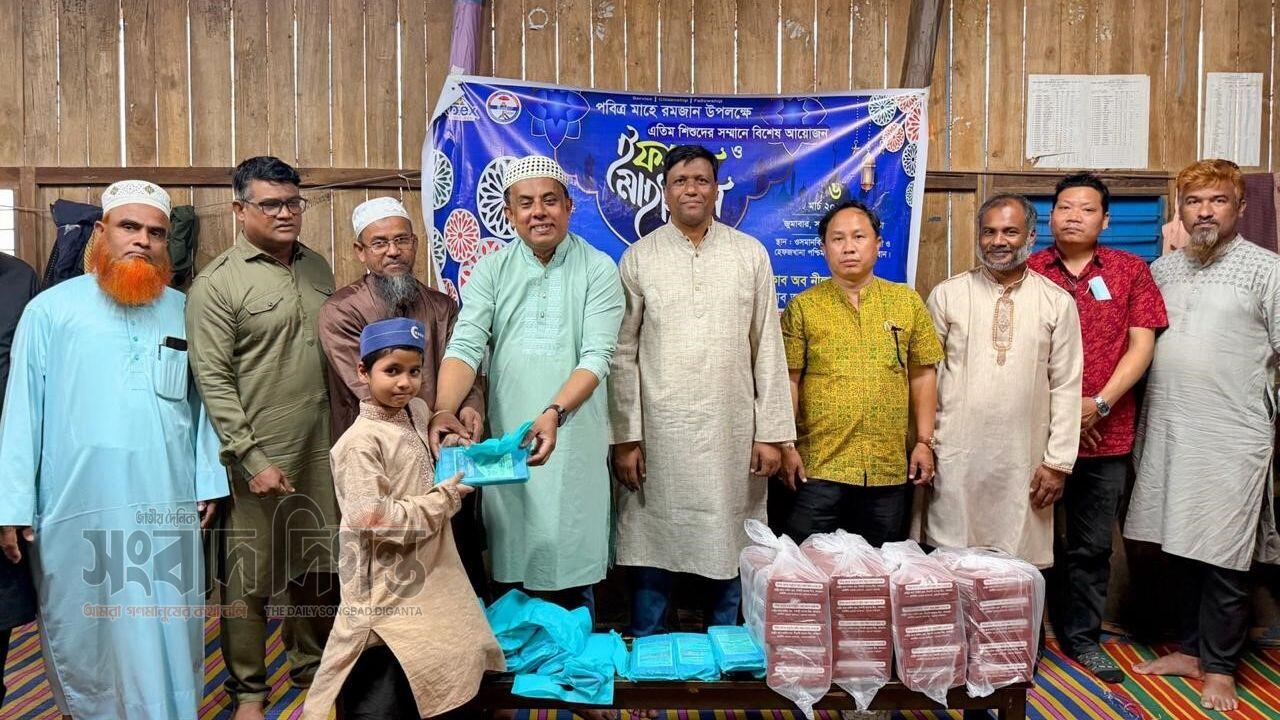 বান্দরবানে এতিম শিক্ষার্থীদের মাঝে এপেক্স ক্লাবের ঈদ উপহার ও ইফতার মাহফিল 