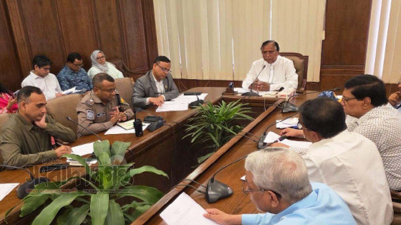 রাজধানীতে অবৈধ কাউন্টার উচ্ছেদ ও টার্মিনাল ব্যবস্থাপনায় আধুনিকায়ন