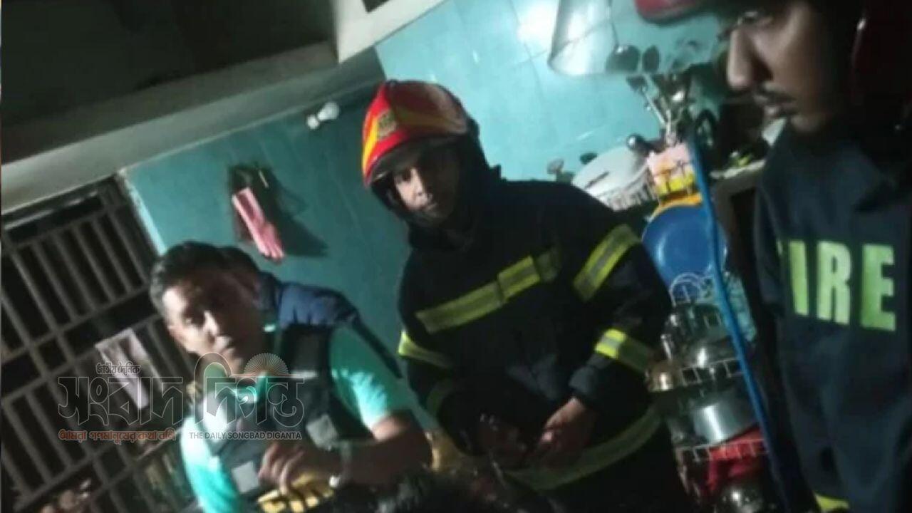 গ্যাস লিকেজে বিস্ফোরণ ধামরাইয়ের দম্পতি দগ্ধ