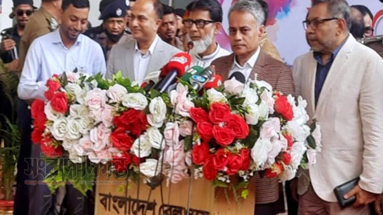 গণপরিবহন সচল রাখতে ১৫ মার্চ থেকে পর্যাপ্ত জ্বালানি সরবরাহ : মন্ত্রী