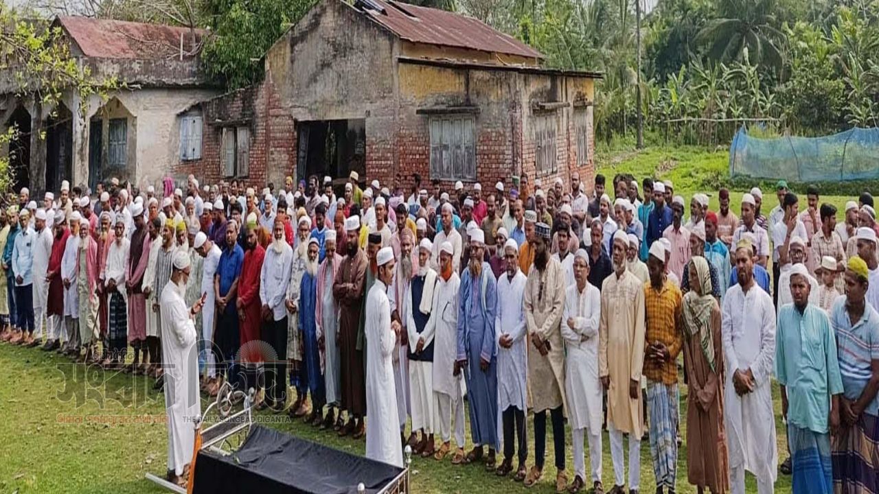 সাংবাদিক নকিব মিজানুর রহমানের পিতার দাফন সম্পন্ন