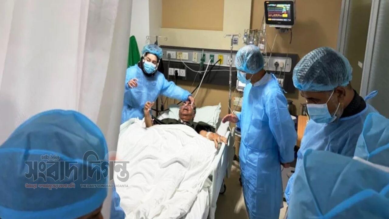 মির্জা আব্বাসের দ্বিতীয় মস্তিষ্ক অস্ত্রোপচার সফল, নিবিড় পর্যবেক্ষণে রাখা হয়েছে
