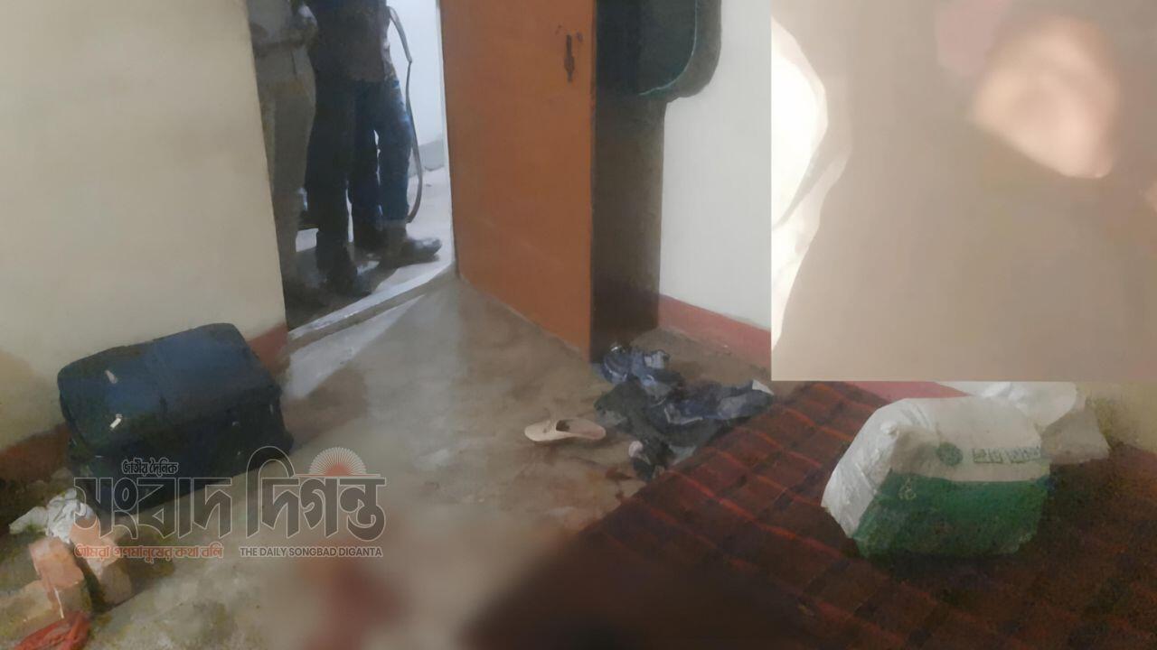 ইফতারের আগ মুহূর্তে চট্টগ্রামের 'পতেঙ্গায়' স্ত্রীকে হত্যা করে শিশুকে নিয়ে থানায় হাজির স্বামী