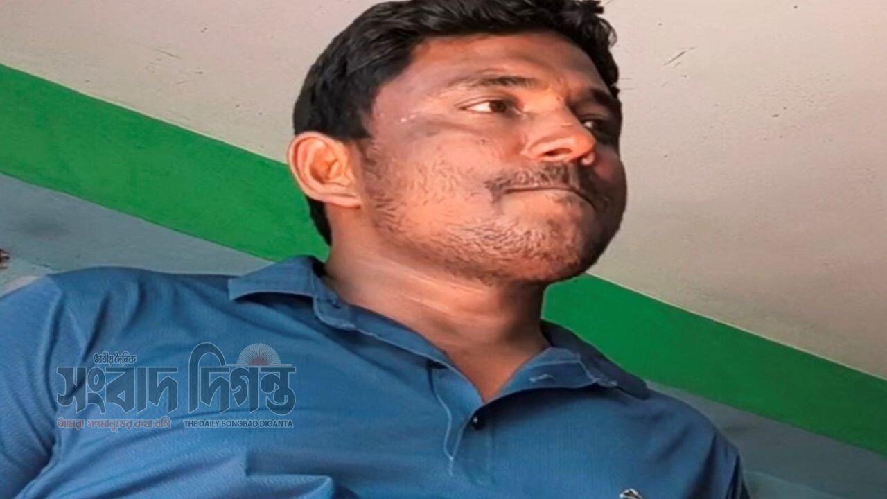 বাগেরহাটে নদী থেকে অবৈধভাবে বালু উত্তোলনের অভিযোগ 