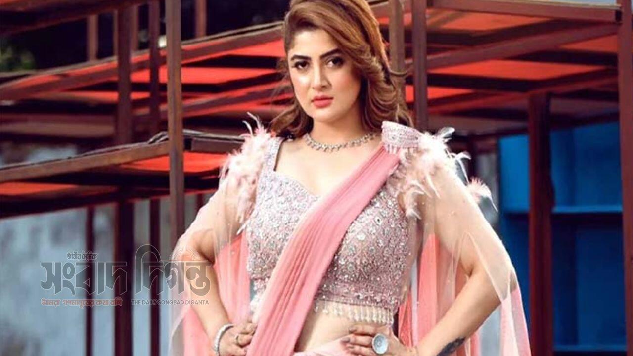 খেয়েদেয়ে কাজ নেই তারাই ট্রল করে