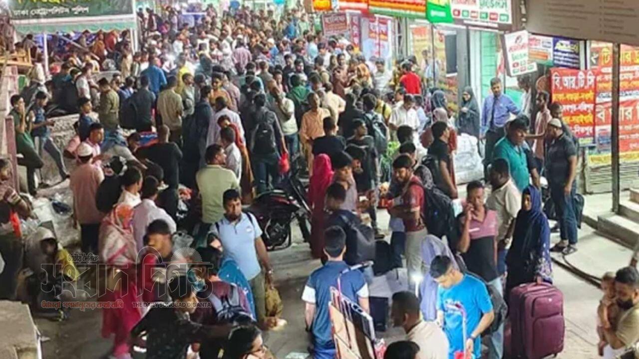 শুরু হলো ঈদের দীর্ঘ ৭ দিনের  ছুটি বাড়ি ফিরছে মানুষ