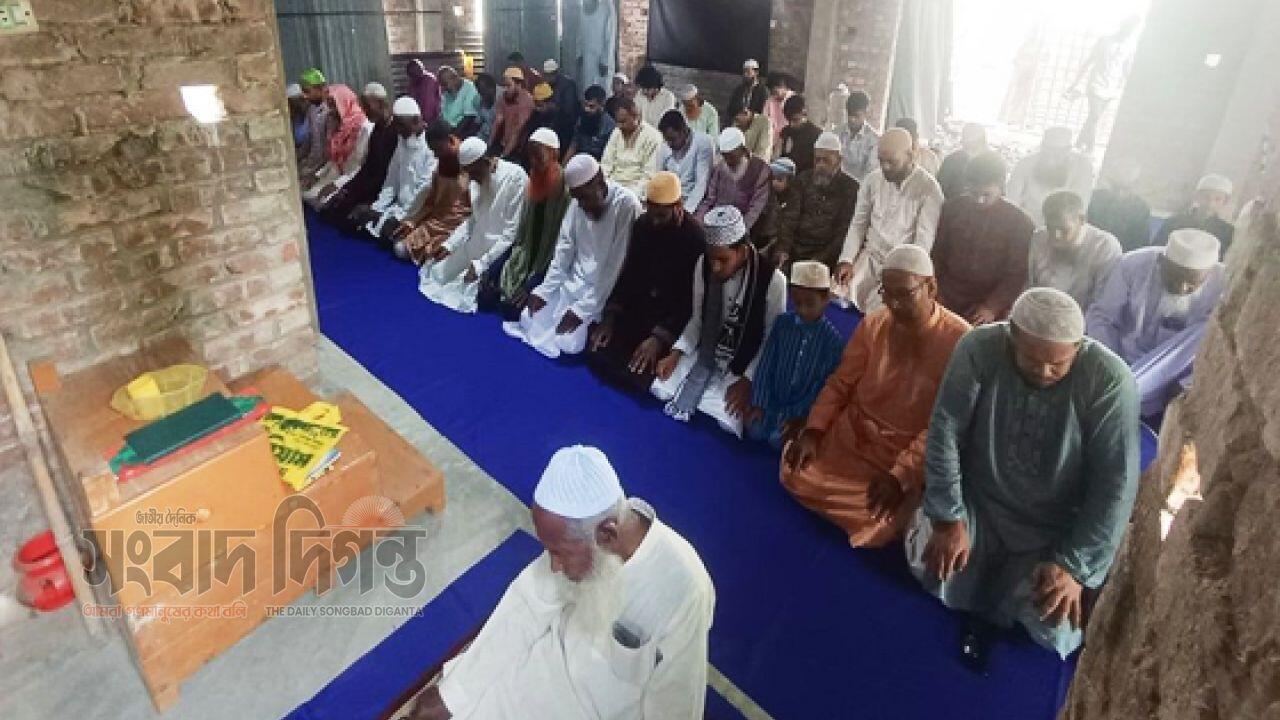 এক যুগ ধরে সৌদির সঙ্গে মিল রেখে এবারও সাতক্ষীরায় আগাম ঈদ উদযাপন