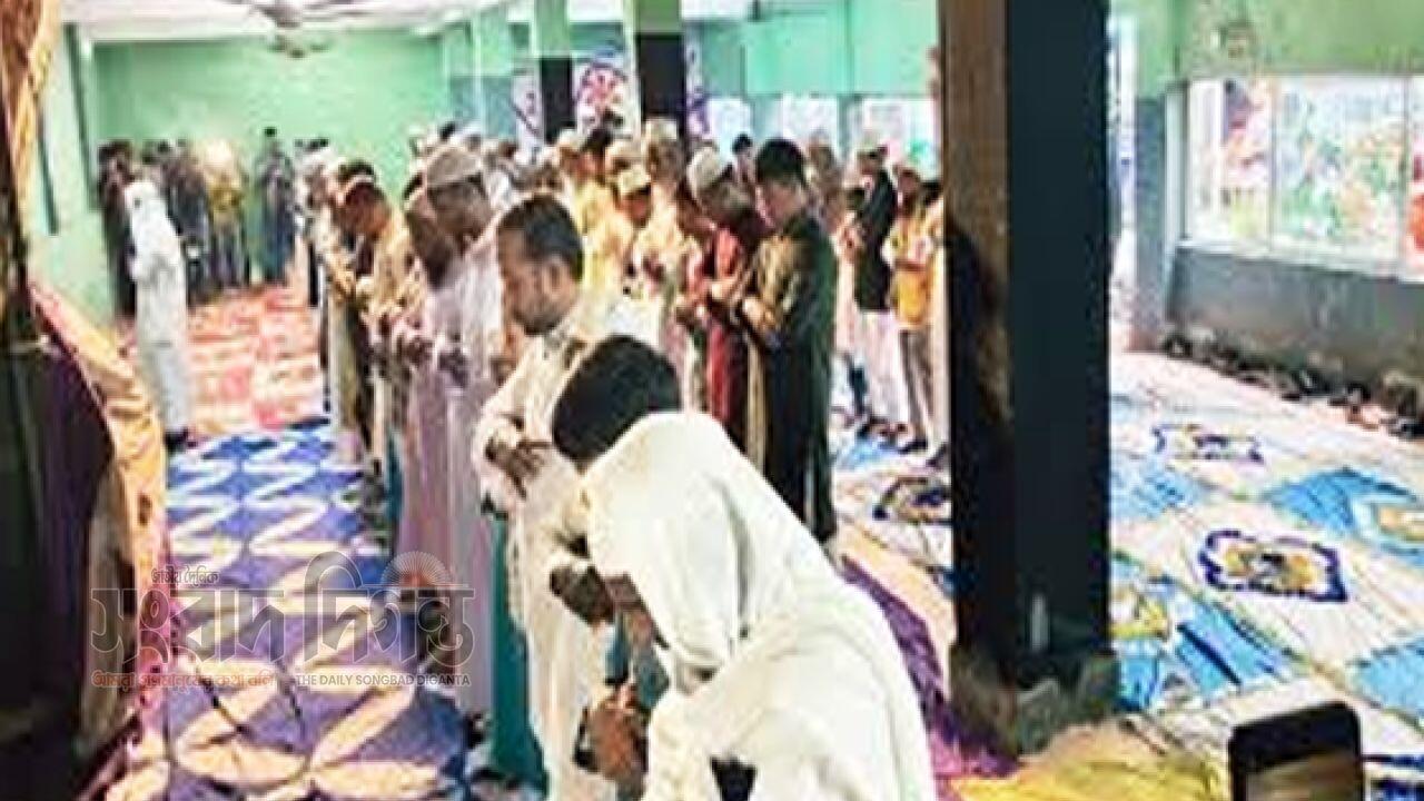 দিনাজপুরের বিরামপুরে আগাম ঈদ উদযাপন
