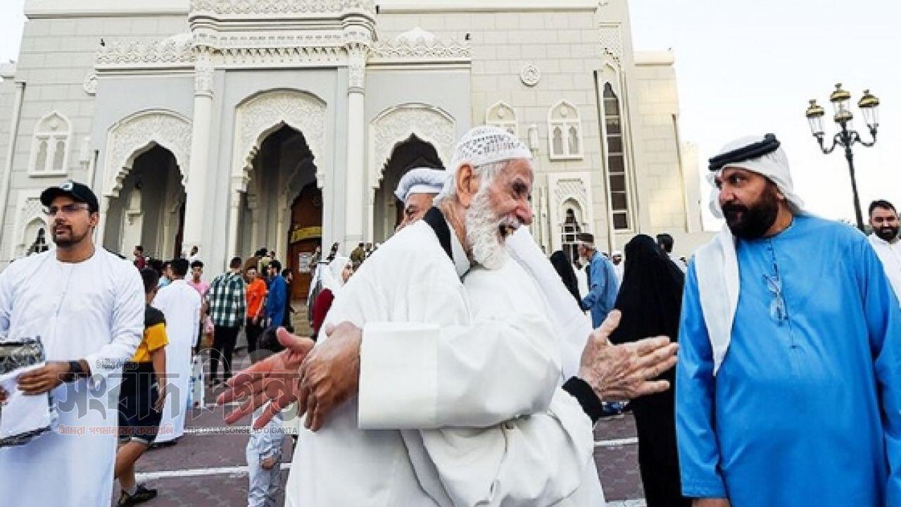 চাঁদ দেখা অনুযায়ী বিশ্বের তিন দেশে বৃহস্পতিবার ঈদ উদযাপিত 