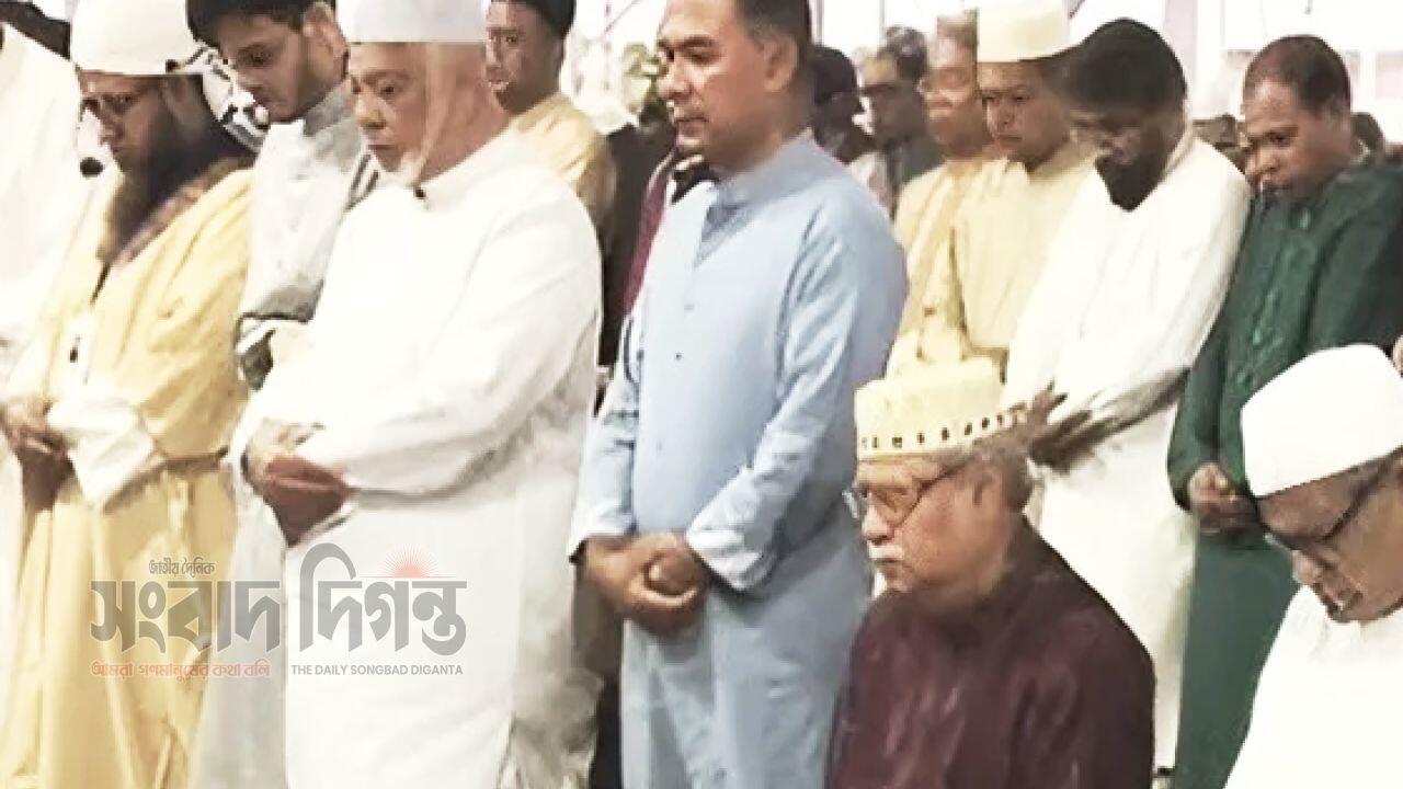জাতীয় ঈদগাহে প্রধান জামাত, অংশ নিলেন রাষ্ট্রপতি ও প্রধানমন্ত্রী