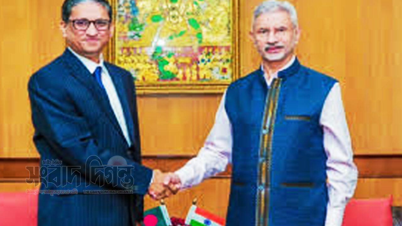 ভারতের পররাষ্ট্রমন্ত্রী জয়শঙ্করের সঙ্গে বাংলাদেশের হাইকমিশনারের সৌজন্য সাক্ষাৎ
