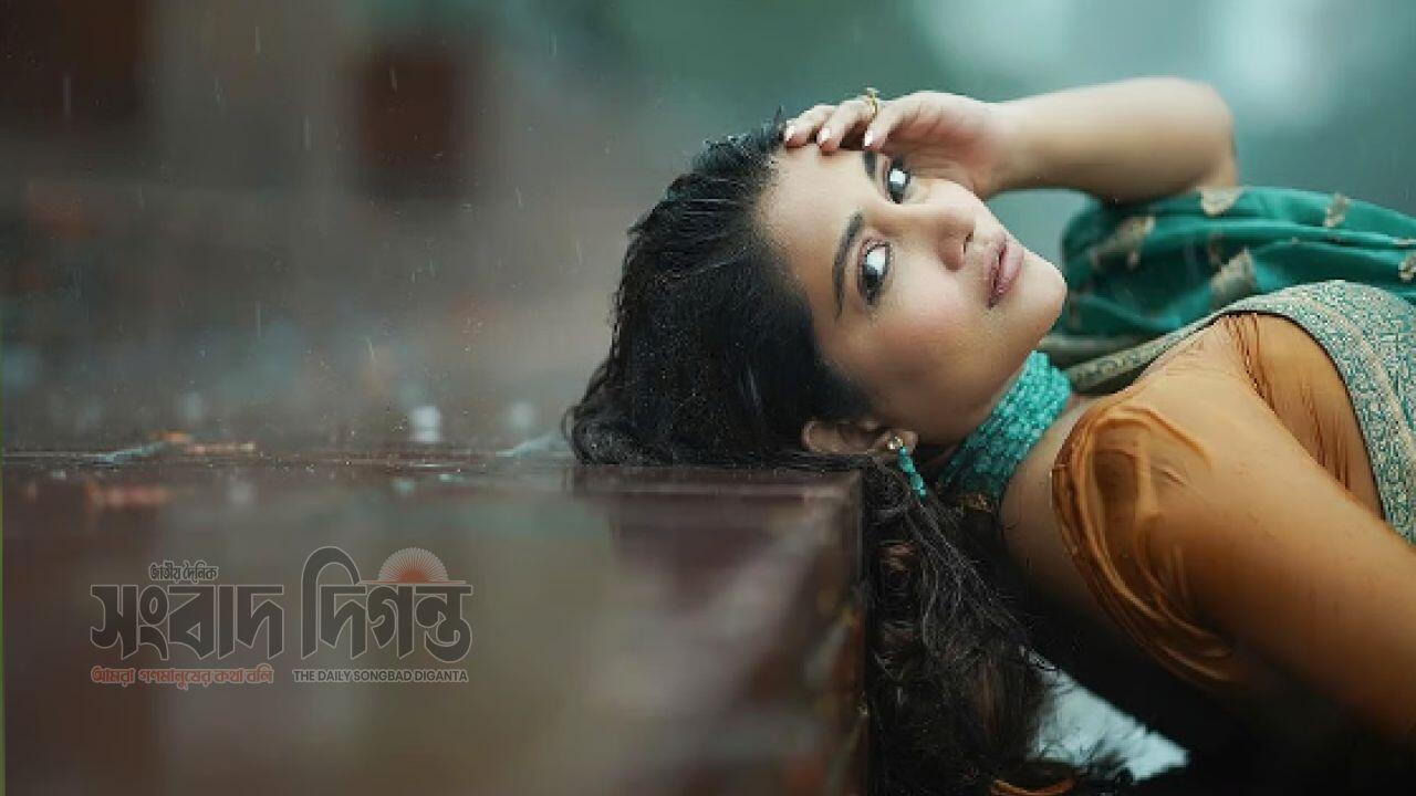 অনিশ্চিত আবহাওয়ায় পারফেক্ট লুক, জেনে নিন ৭ মেকআপ টিপস