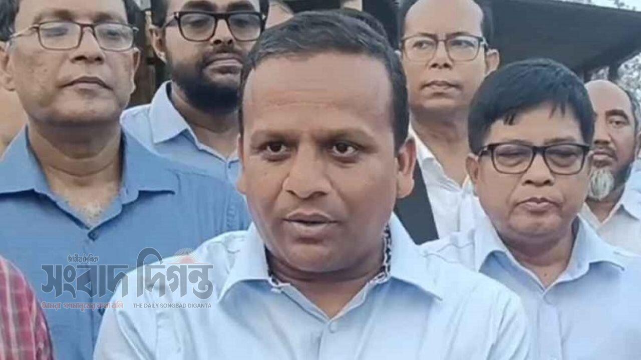 দৌলতদিয়ায় বাসডুবি দুটি তদন্ত কমিটি গঠন করলেন : নৌ প্রতিমন্ত্রী