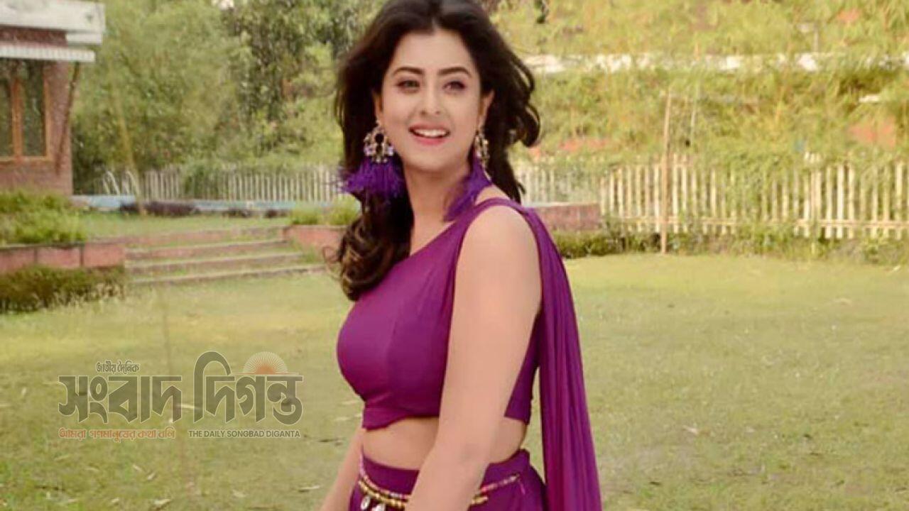 জনপ্রিয়তায় শীর্ষে বুবলী 